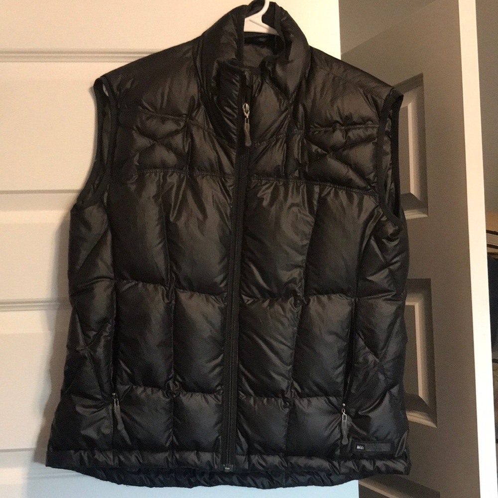 Men’s small REI puffy vest